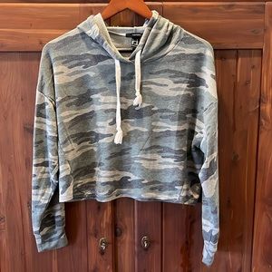 Forever 21 camo hoodie